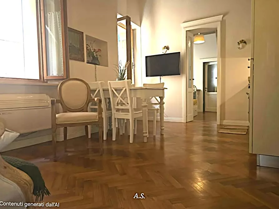 Immagine 2 di Appartamento in vendita  a Siena