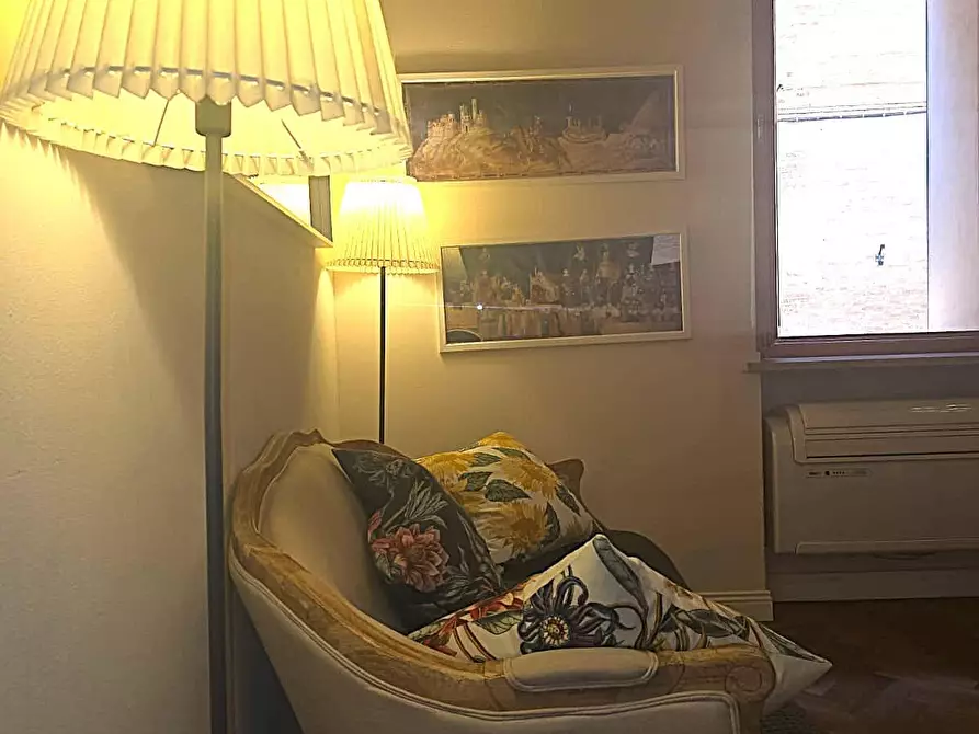 Immagine 8 di Appartamento in vendita  a Siena