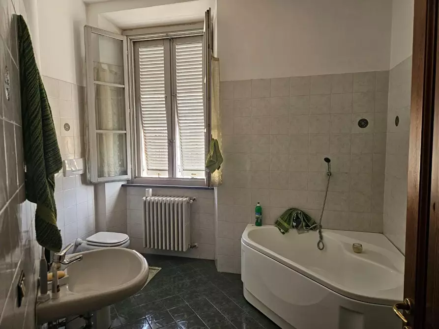 Immagine 11 di Appartamento in vendita  a Livorno