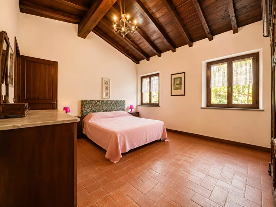 Immagine 13 di Rustico / casale in vendita  a Massarosa