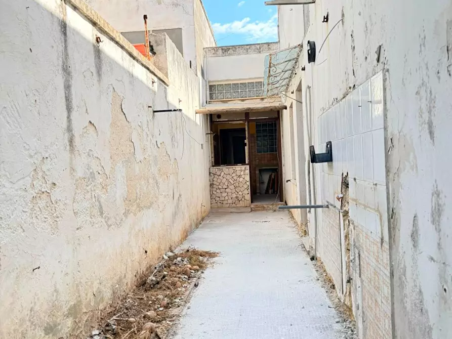 Immagine 26 di Appartamento in vendita  a Lequile