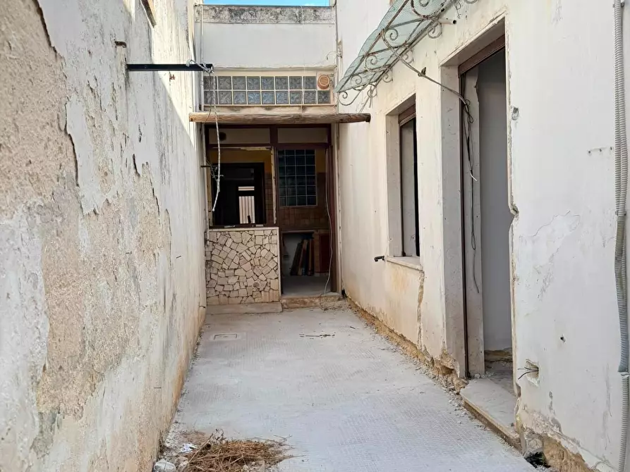 Immagine 27 di Appartamento in vendita  a Lequile