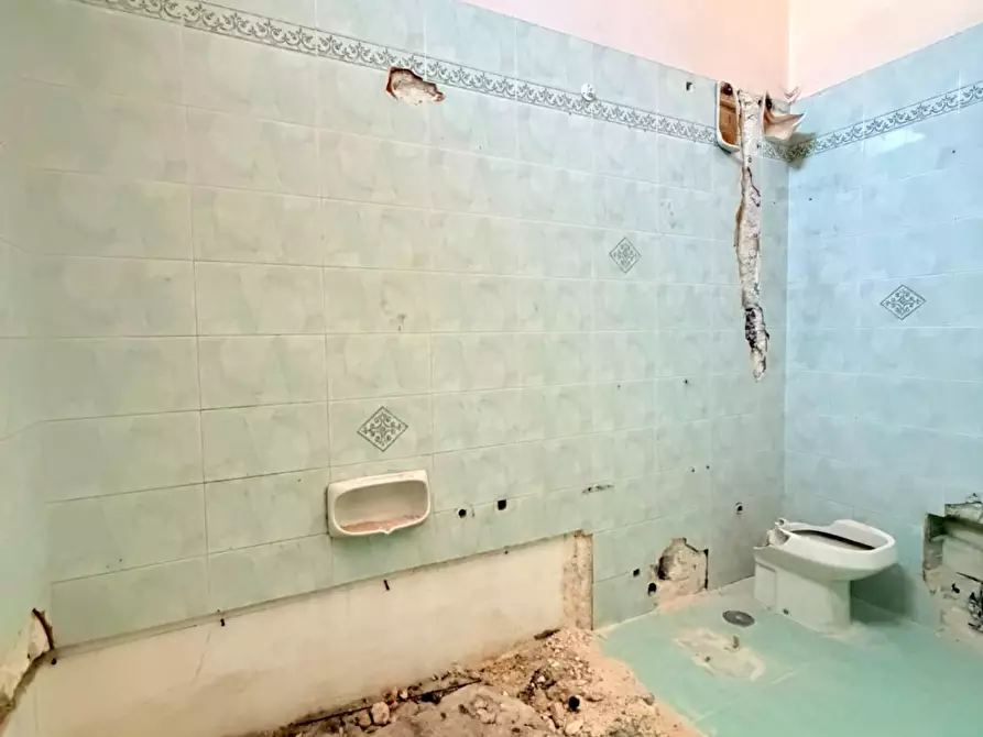 Immagine 22 di Appartamento in vendita  a Lequile