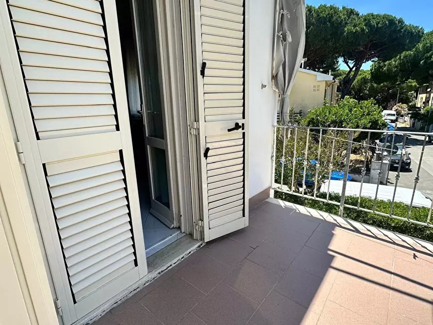 Immagine 1 di Appartamento in vendita  a Cecina
