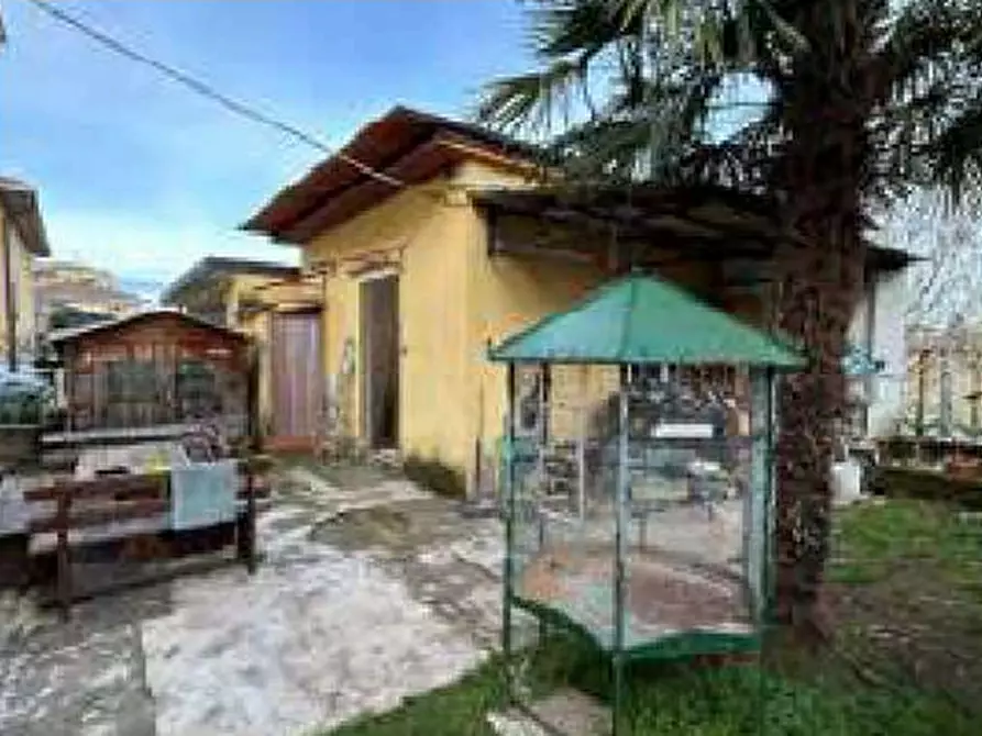 Immagine 7 di Casa indipendente in vendita  a Lonate Pozzolo