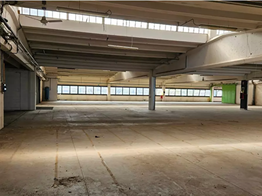 Immagine 6 di Capannone industriale in vendita  a Cerro Maggiore