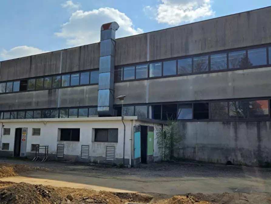 Immagine 3 di Capannone industriale in vendita  a Cerro Maggiore