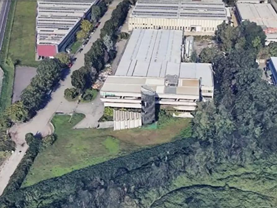 Immagine 2 di Capannone industriale in vendita  a Cerro Maggiore