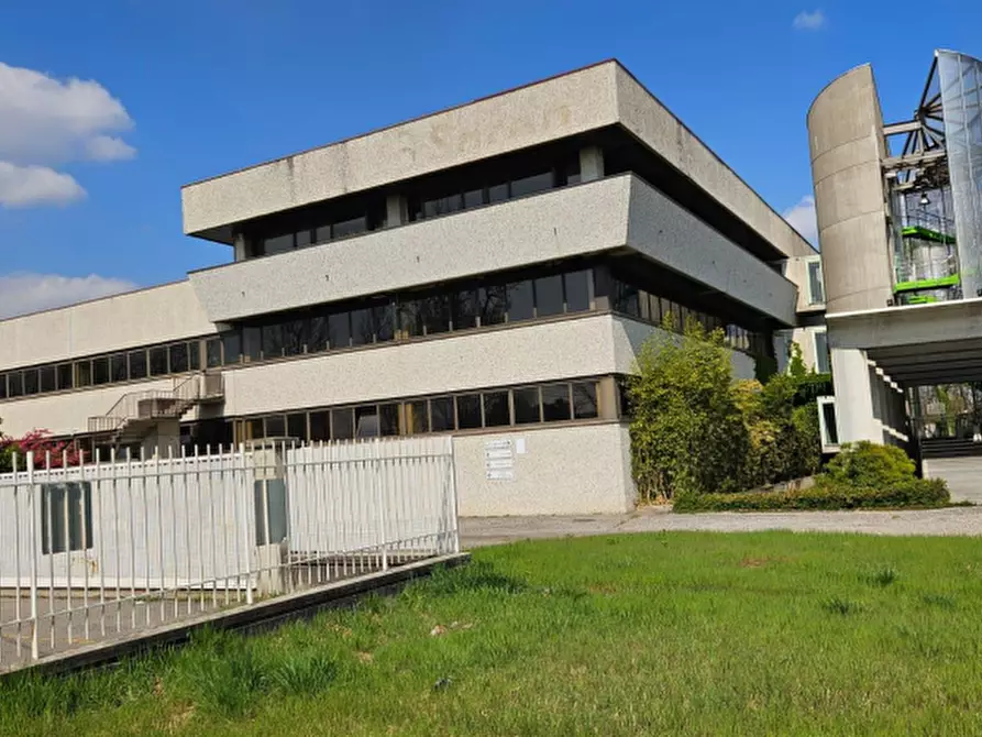 Immagine 5 di Capannone industriale in vendita  a Cerro Maggiore