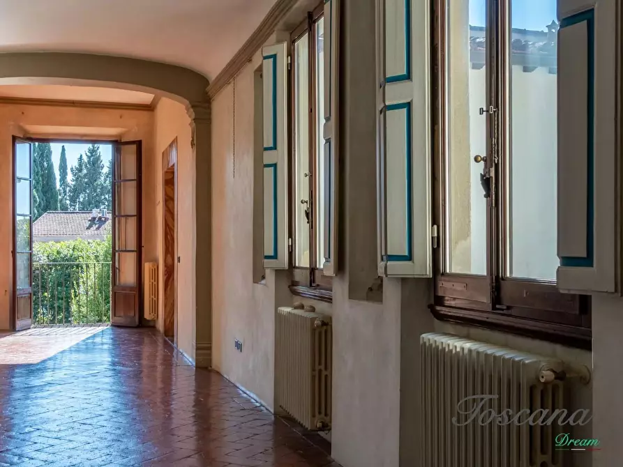 Immagine 26 di Villa in vendita  a Firenze