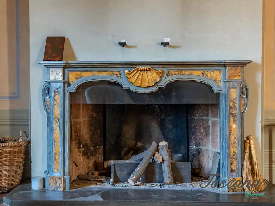 Immagine 21 di Villa in vendita  a Firenze
