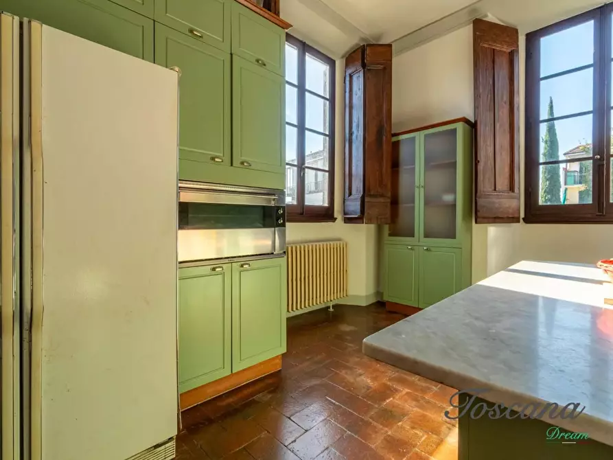 Immagine 42 di Villa in vendita  a Firenze