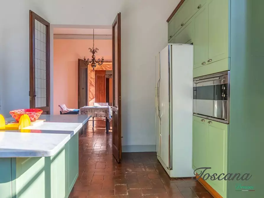 Immagine 37 di Villa in vendita  a Firenze