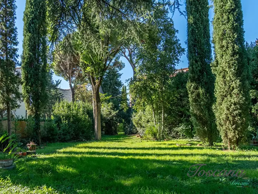 Immagine 10 di Villa in vendita  a Firenze