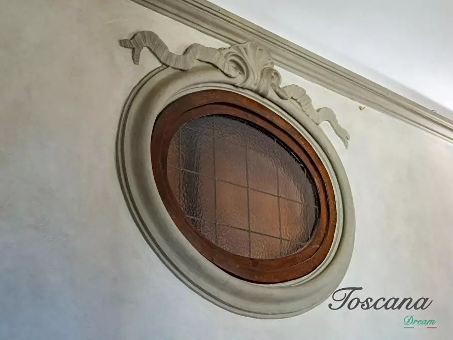 Immagine 28 di Villa in vendita  a Firenze