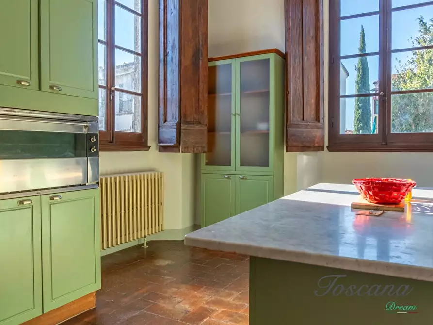 Immagine 41 di Villa in vendita  a Firenze