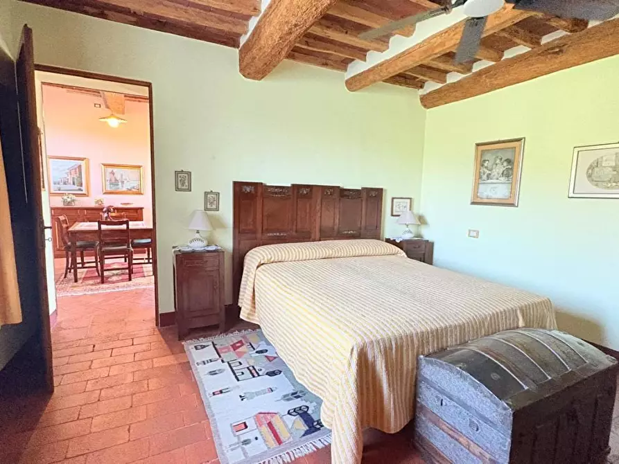 Immagine 15 di Rustico / casale in vendita  a Lucca