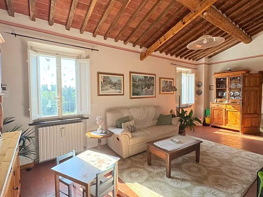 Immagine 20 di Rustico / casale in vendita  a Lucca