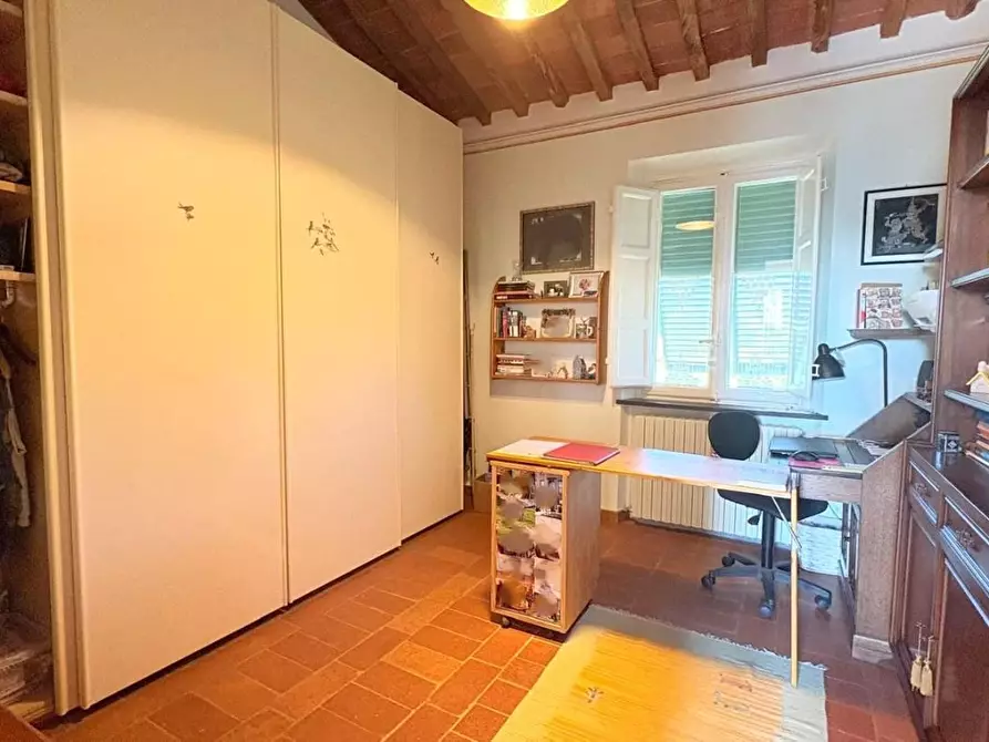 Immagine 28 di Rustico / casale in vendita  a Lucca