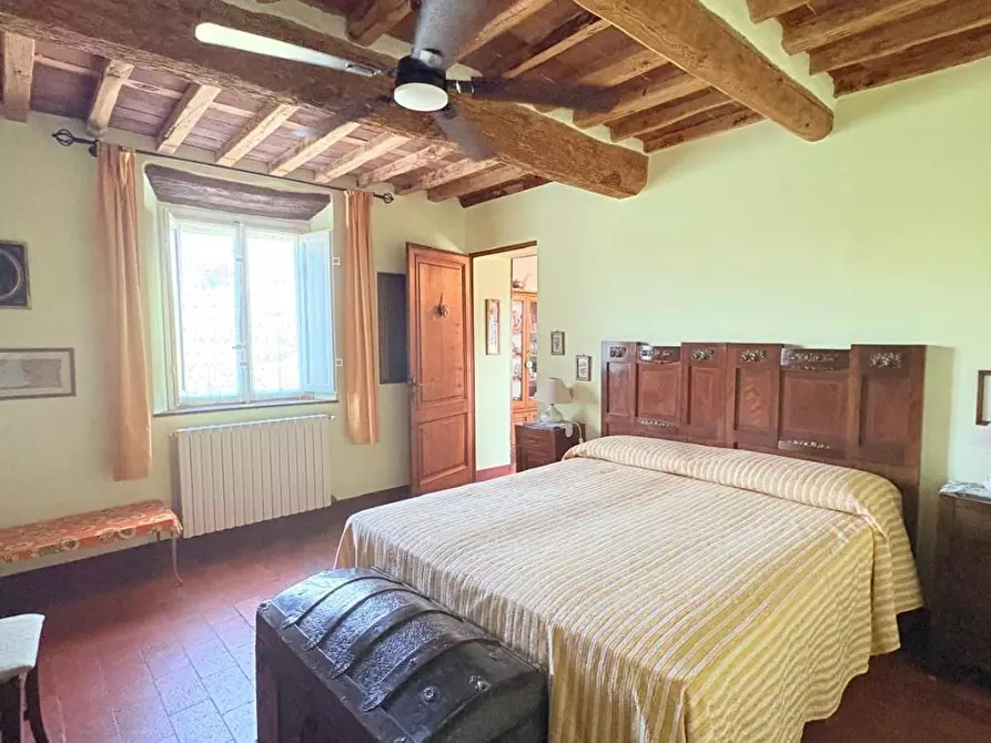 Immagine 14 di Rustico / casale in vendita  a Lucca