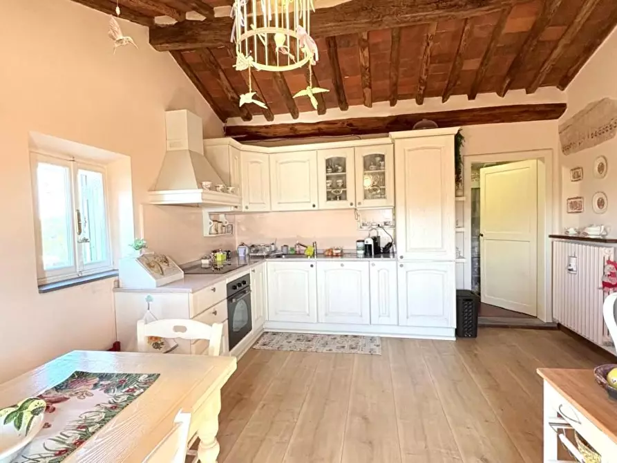 Immagine 23 di Rustico / casale in vendita  a Lucca
