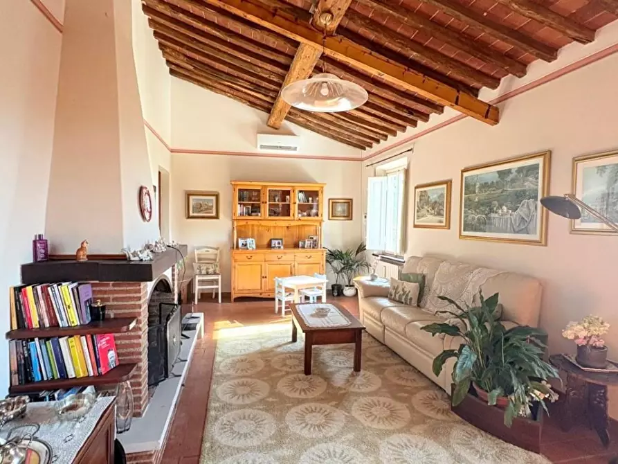 Immagine 22 di Rustico / casale in vendita  a Lucca