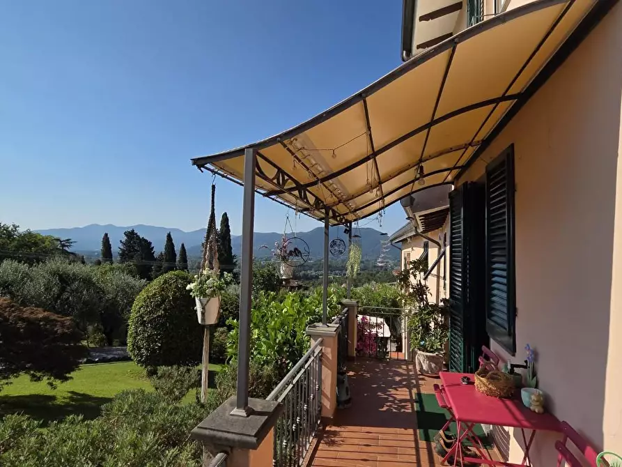 Immagine 17 di Rustico / casale in vendita  a Lucca