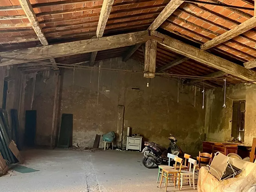 Immagine 6 di Magazzino in vendita  a San Giuliano Terme