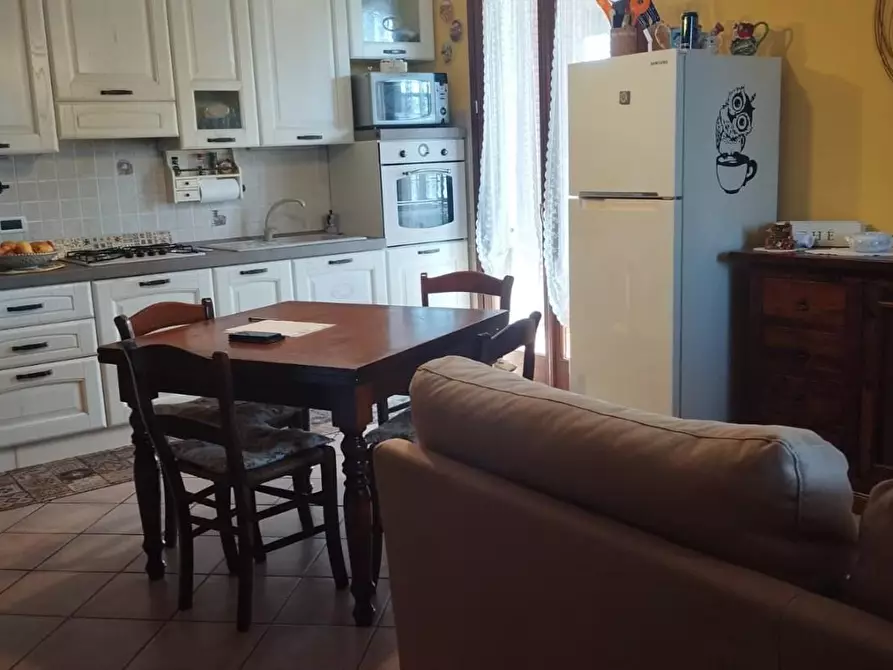 Immagine 2 di Appartamento in vendita  a Cascina