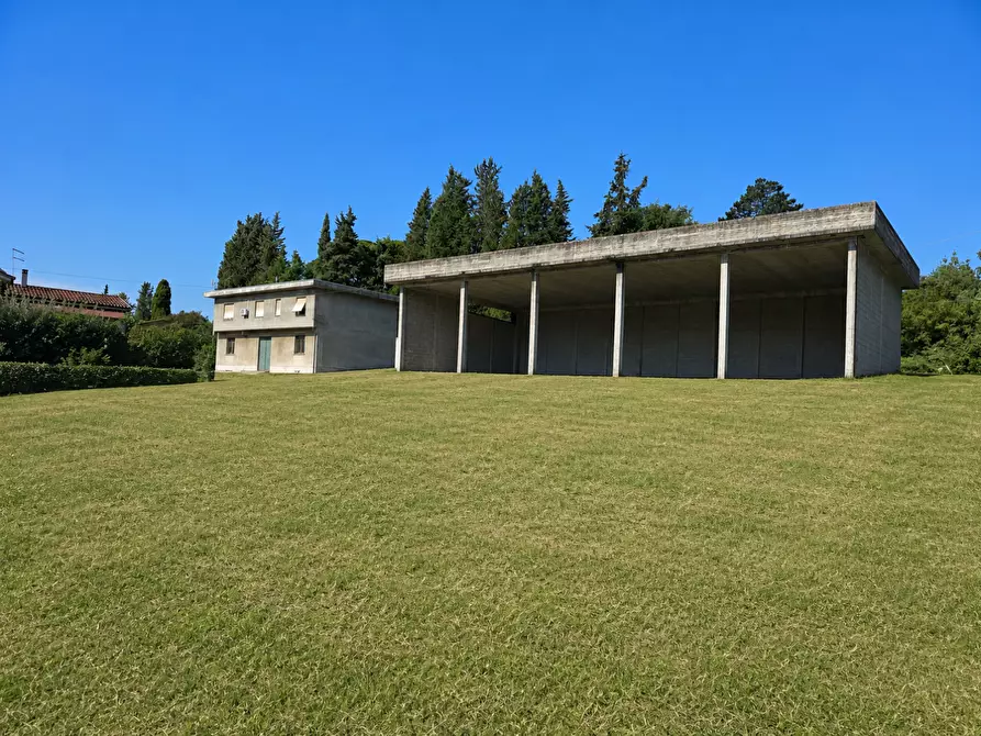 Immagine 6 di Attività artigianale in vendita  a Capannori