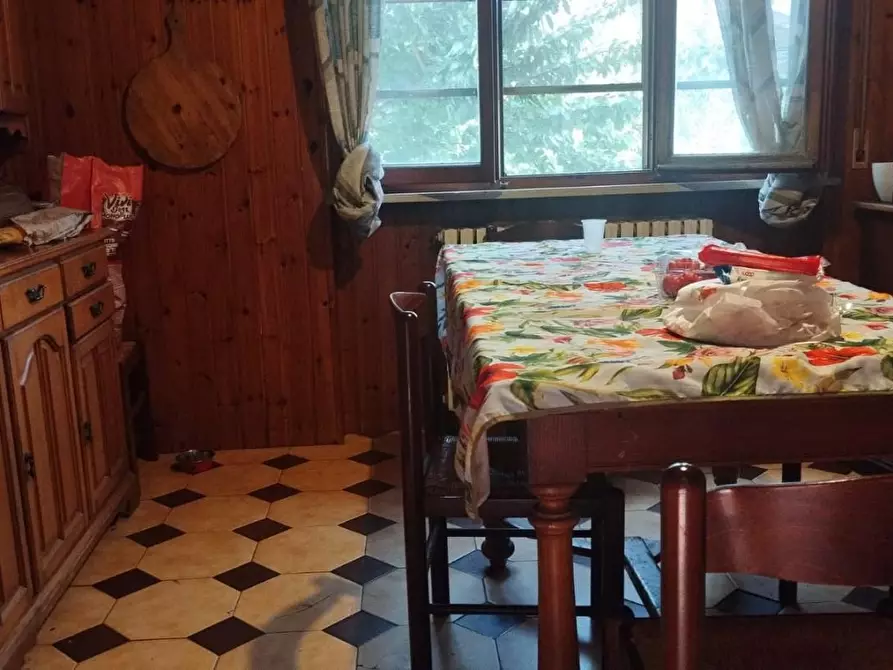 Immagine 3 di Villa in vendita  a Cascina