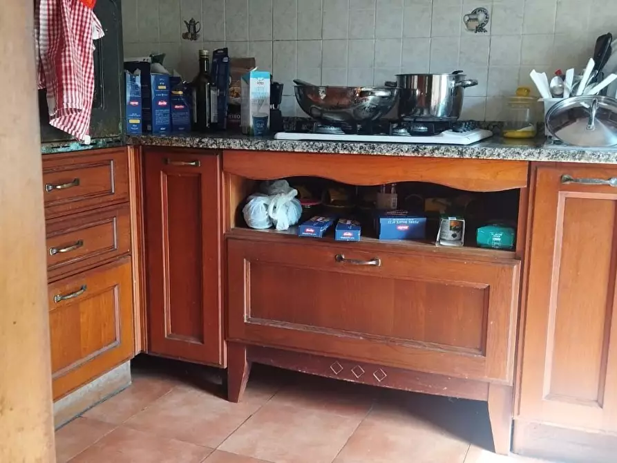 Immagine 14 di Villa in vendita  a Cascina