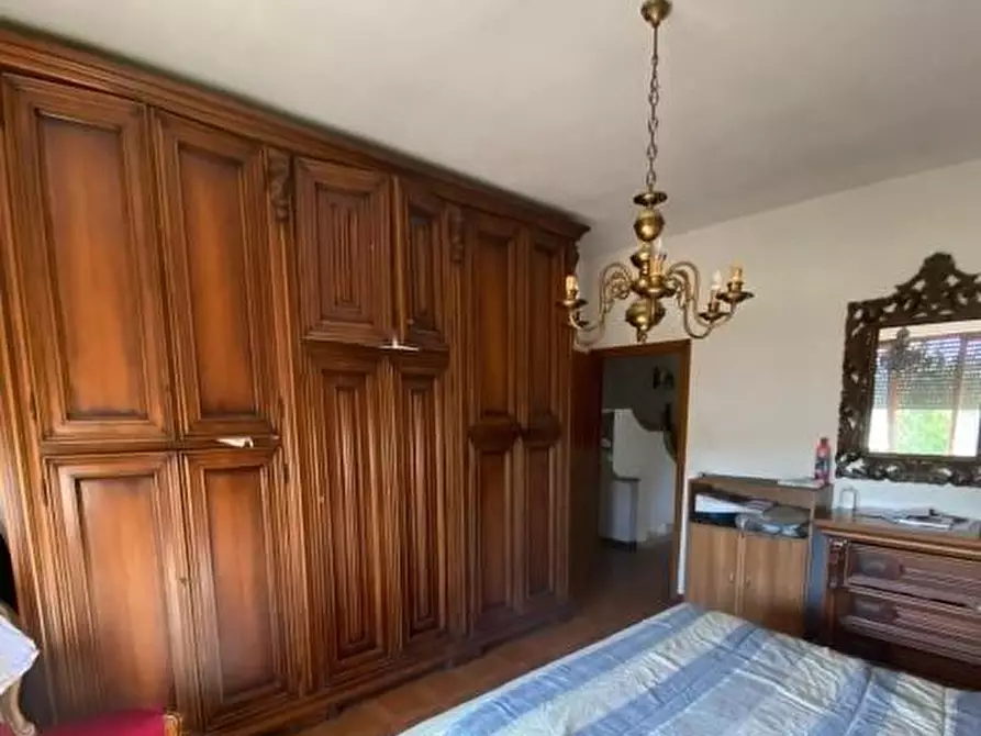 Immagine 19 di Villa in vendita  a Cascina