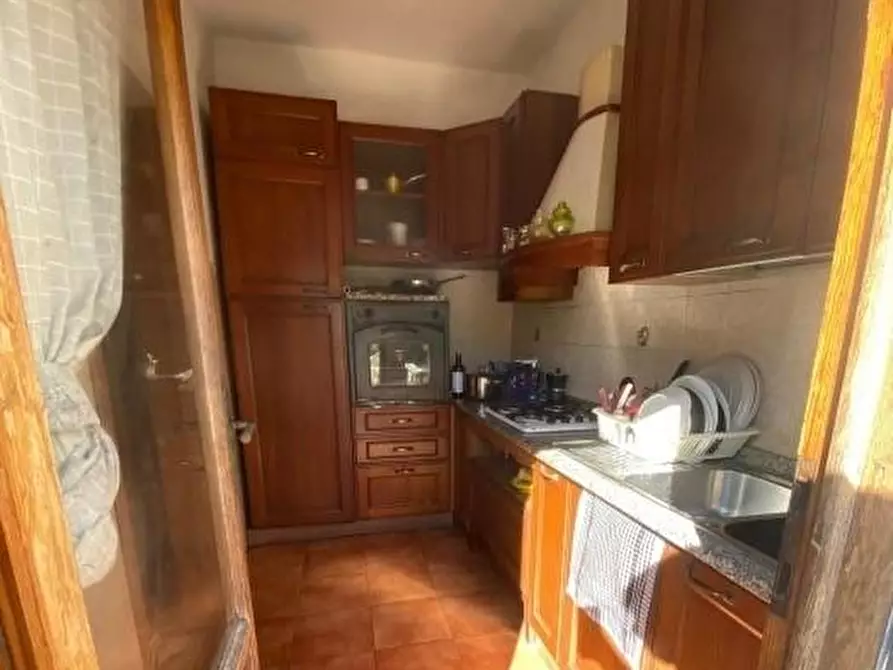 Immagine 21 di Villa in vendita  a Cascina