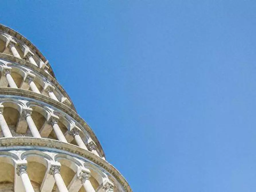 Immagine 1 di Negozio in vendita  a Pisa
