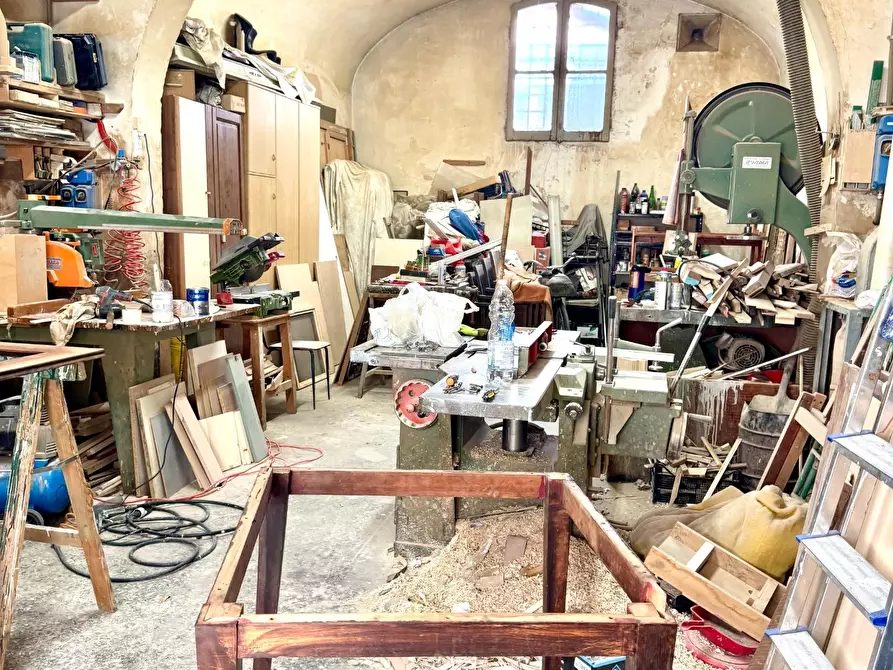 Immagine 4 di Laboratorio in vendita  a Empoli