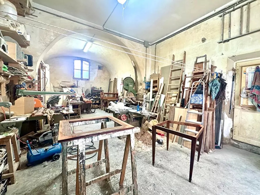 Immagine 3 di Laboratorio in vendita  a Empoli