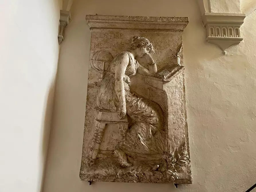 Immagine 43 di Appartamento in vendita  a Colle Di Val D'elsa
