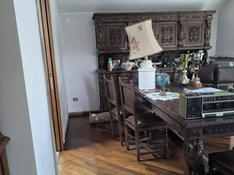 Immagine 2 di Appartamento in vendita  a Pinerolo