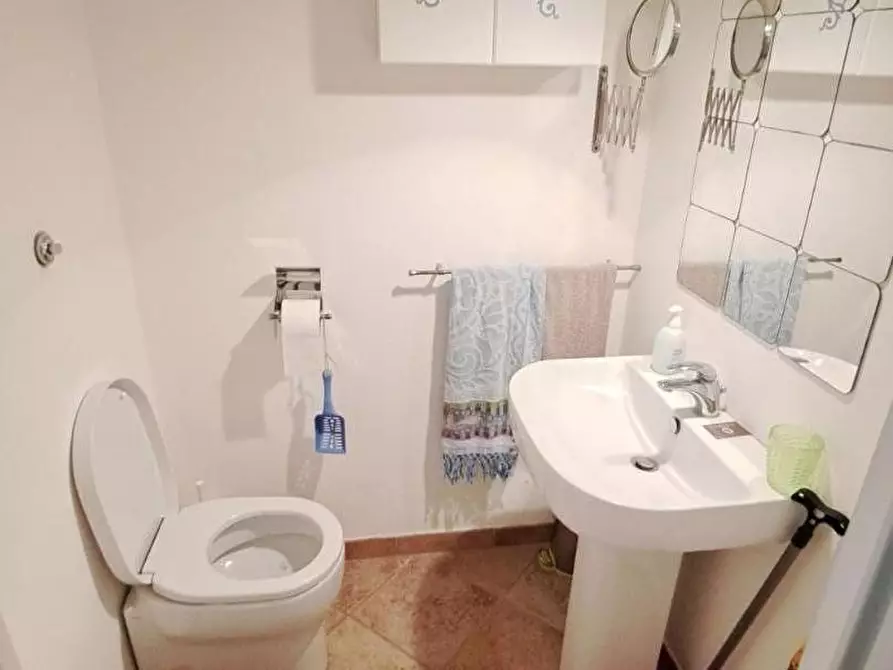 Immagine 15 di Porzione di casa in vendita  a Rosignano Marittimo