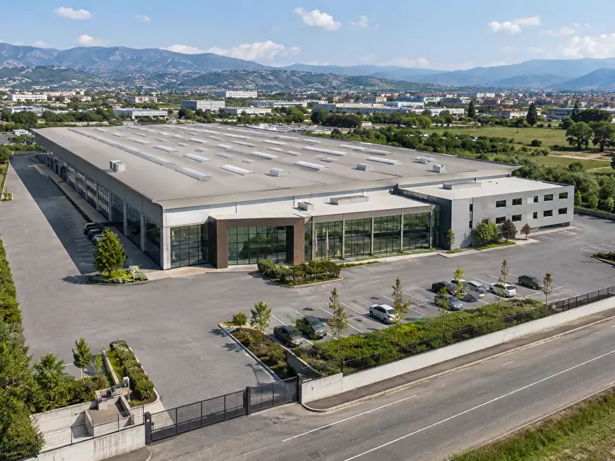Immagine 7 di Laboratorio in affitto  a Pistoia