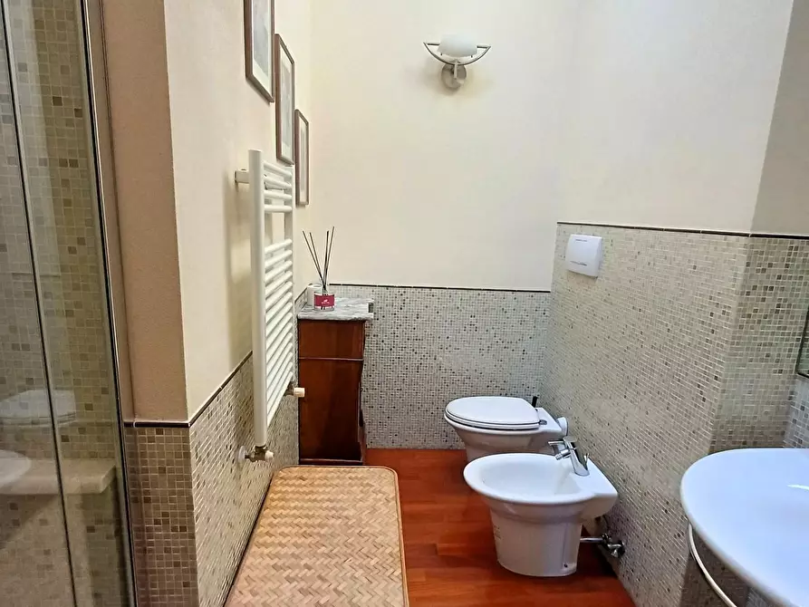 Immagine 12 di Casa colonica in vendita  a Vinci