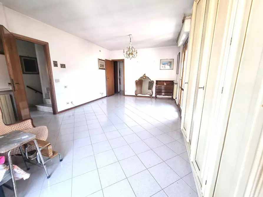 Immagine 12 di Casa bifamiliare in vendita  a Viareggio