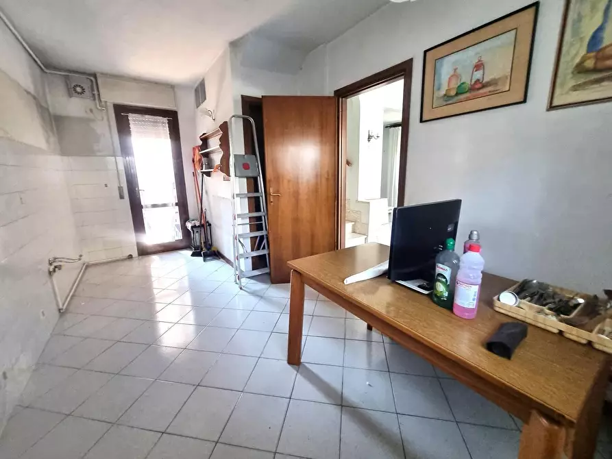 Immagine 6 di Casa bifamiliare in vendita  a Viareggio