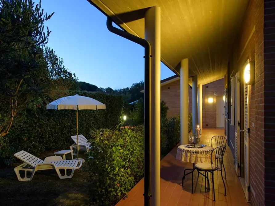 Immagine 15 di Villa in vendita  a Pisa