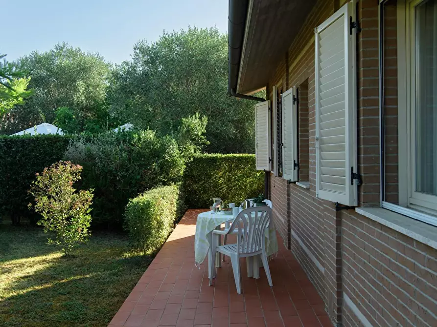Immagine 14 di Villa in vendita  a Pisa