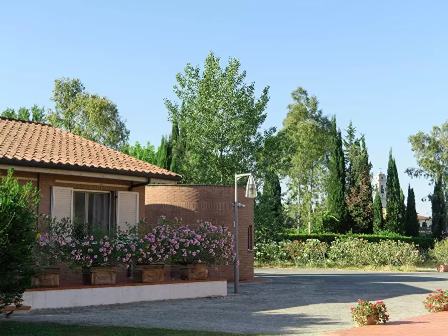 Immagine 16 di Villa in vendita  a Pisa