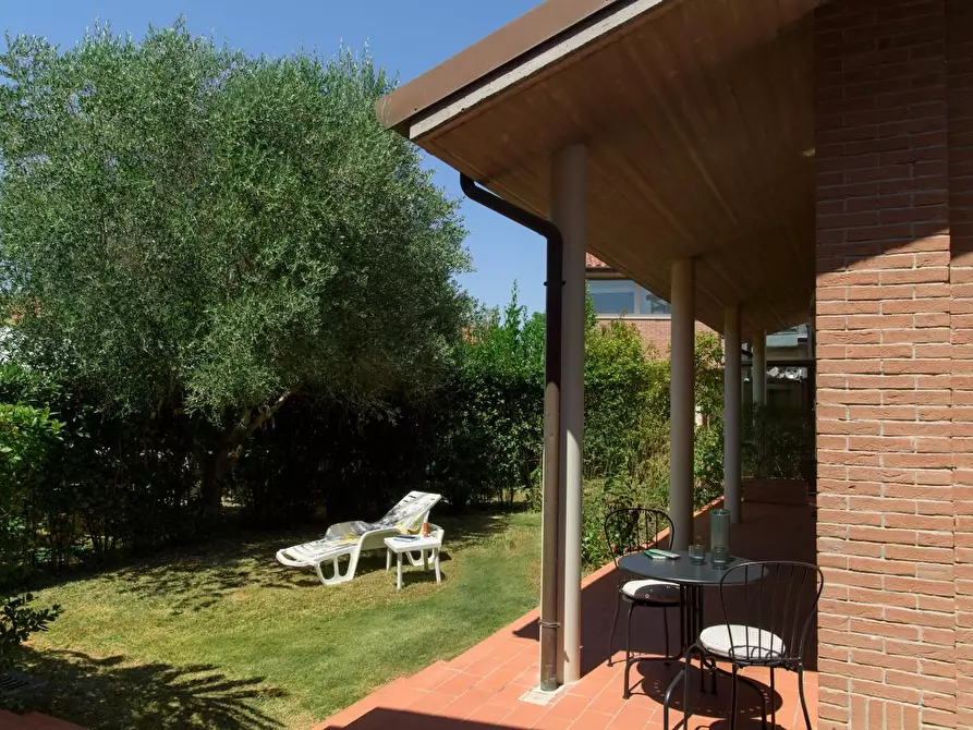 Immagine 17 di Villa in vendita  a Pisa