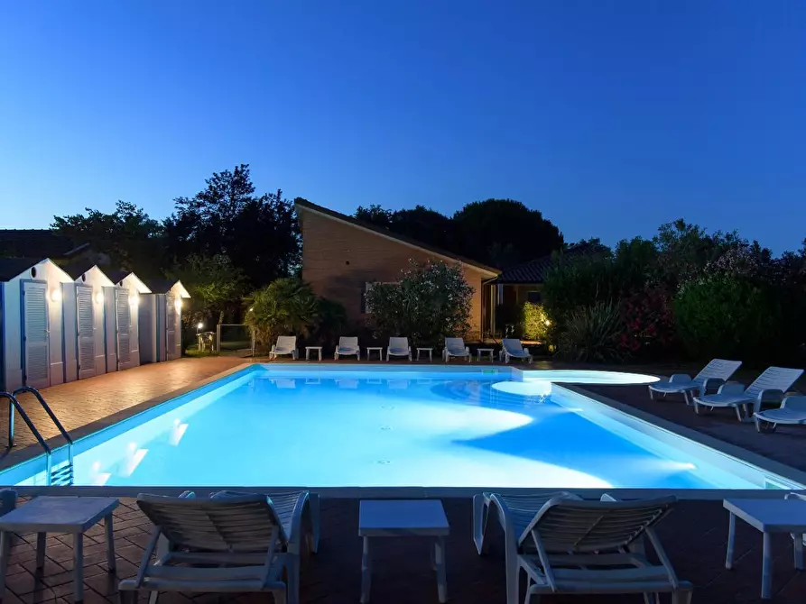 Immagine 6 di Villa in vendita  a Pisa