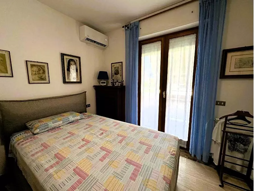 Immagine 13 di Appartamento in vendita  a Carrara
